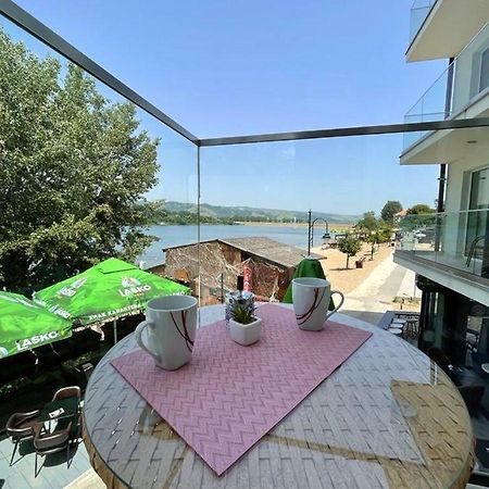 Lake View Tasic Veliko Gradiste Ngoại thất bức ảnh