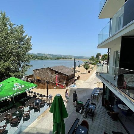 Lake View Tasic Veliko Gradiste Ngoại thất bức ảnh