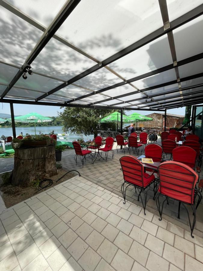 Lake View Tasic Veliko Gradiste Ngoại thất bức ảnh
